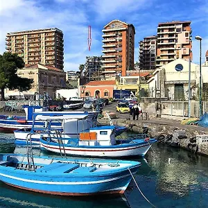 Seafront In The City Affittacamere Aeroporto di Catania Fontana Rossa